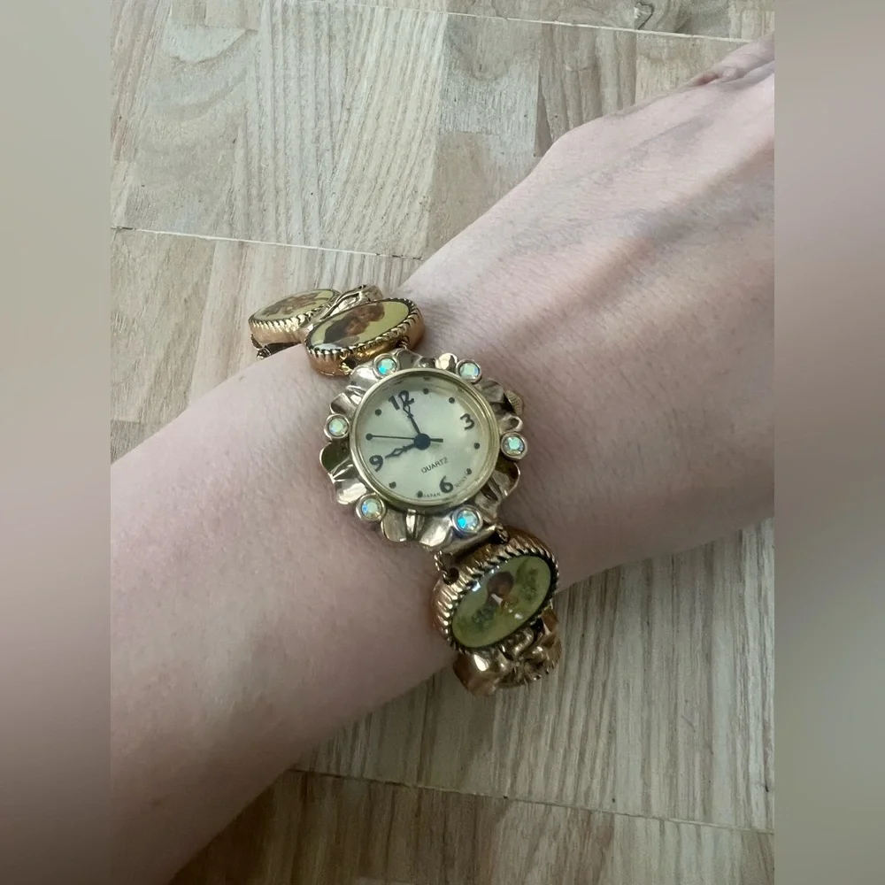 Rare Vintage gold tone Cherub Charm Bracelet Watch NEW BATTERY